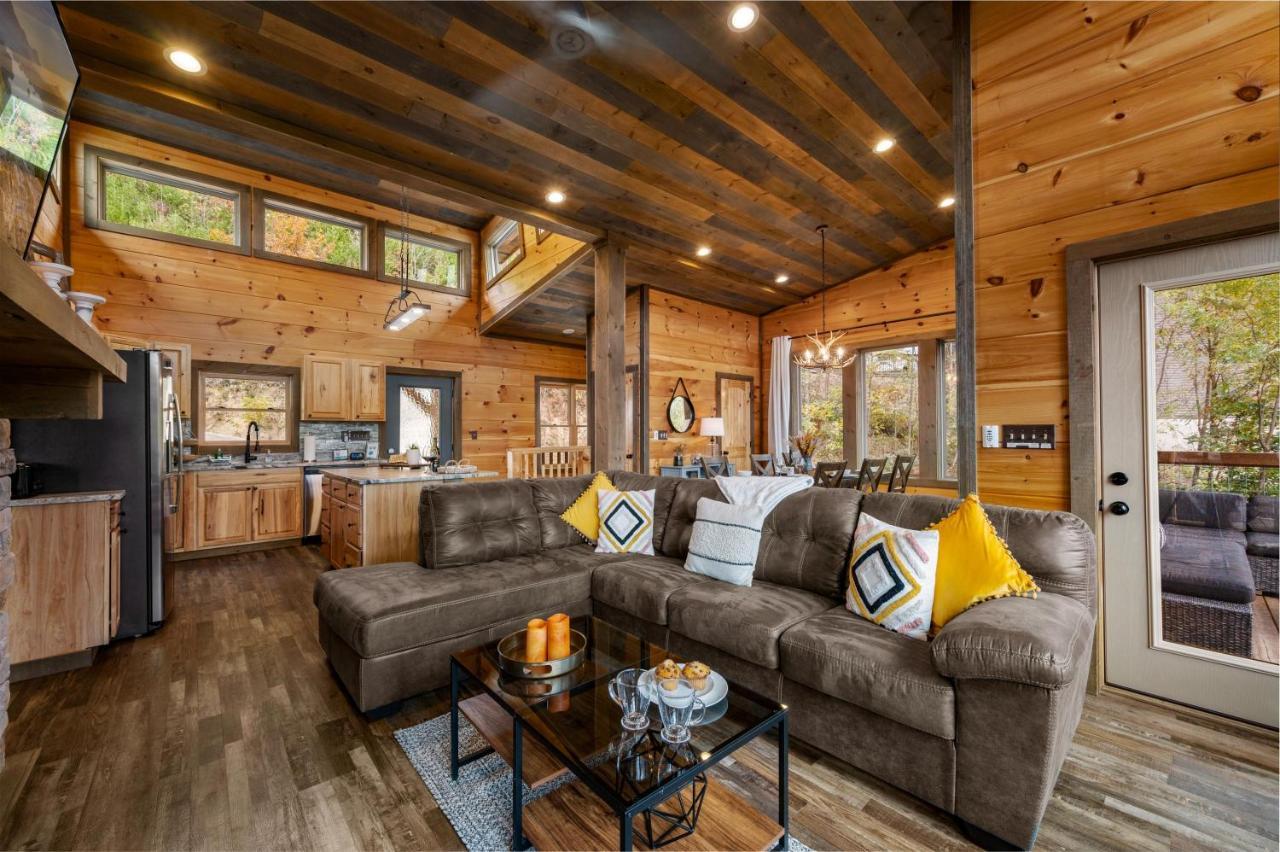 The Overlook - '21 Cabin - Gorgeous Unobstructed Views - Fire Pit Table - Gamerm - Hottub - Xbox - Lots Of Bears Gatlinburg Buitenkant foto