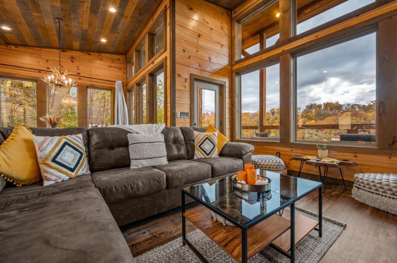 The Overlook - '21 Cabin - Gorgeous Unobstructed Views - Fire Pit Table - Gamerm - Hottub - Xbox - Lots Of Bears Gatlinburg Buitenkant foto