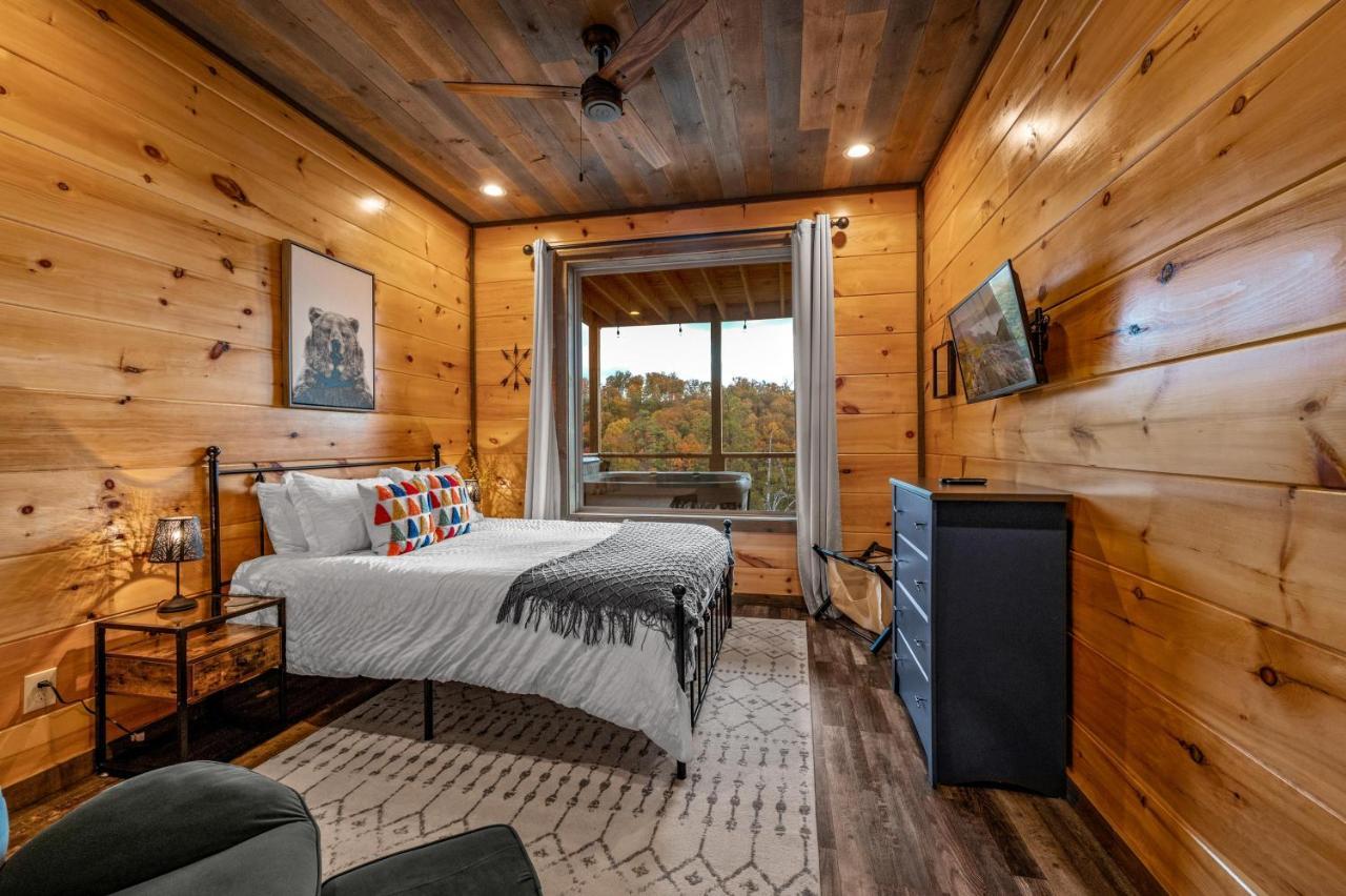 The Overlook - '21 Cabin - Gorgeous Unobstructed Views - Fire Pit Table - Gamerm - Hottub - Xbox - Lots Of Bears Gatlinburg Buitenkant foto