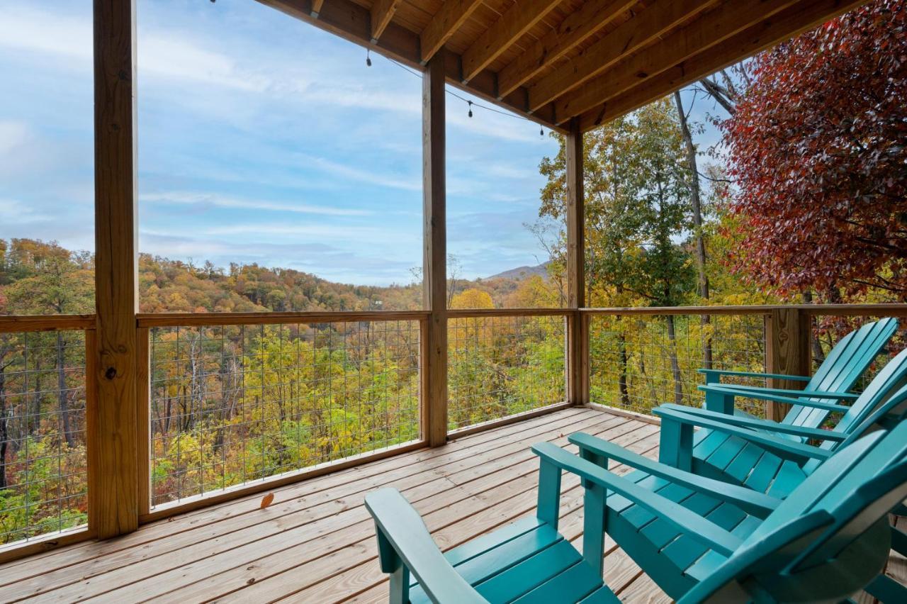 The Overlook - '21 Cabin - Gorgeous Unobstructed Views - Fire Pit Table - Gamerm - Hottub - Xbox - Lots Of Bears Gatlinburg Buitenkant foto