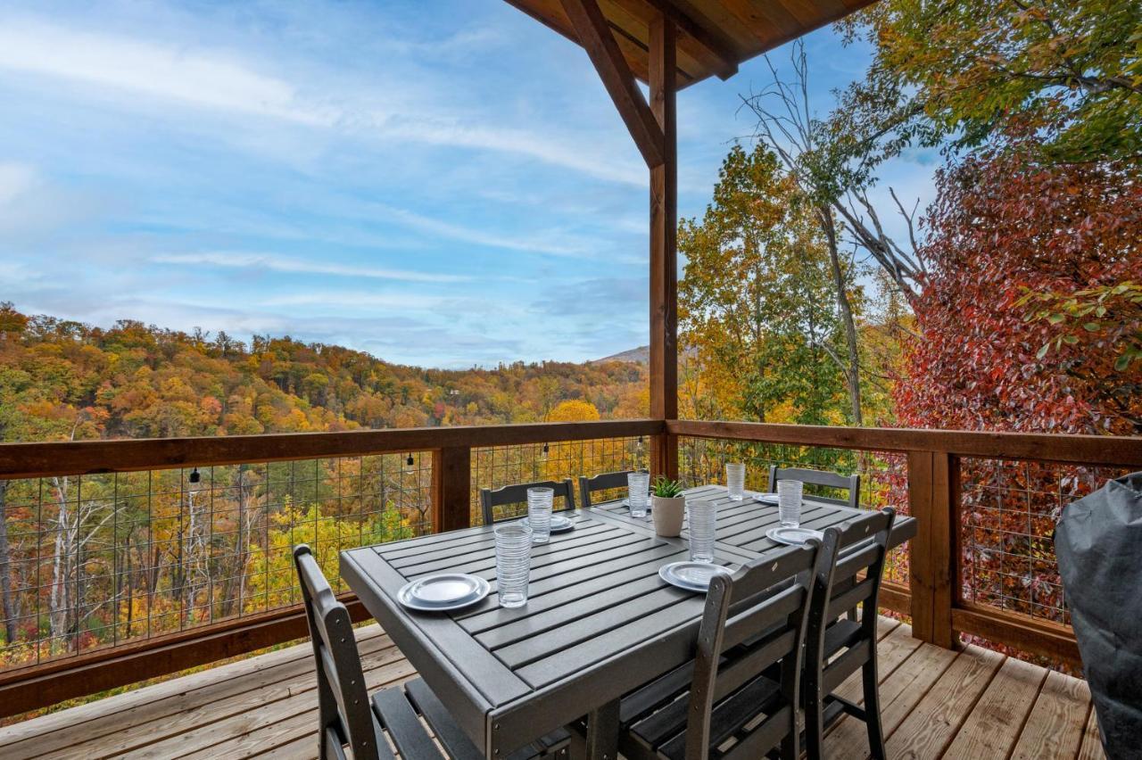 The Overlook - '21 Cabin - Gorgeous Unobstructed Views - Fire Pit Table - Gamerm - Hottub - Xbox - Lots Of Bears Gatlinburg Buitenkant foto