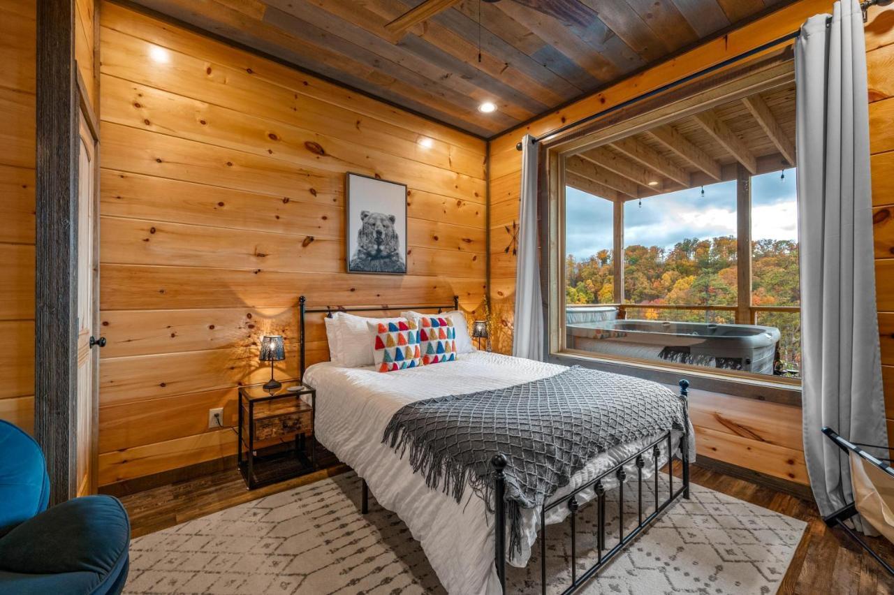 The Overlook - '21 Cabin - Gorgeous Unobstructed Views - Fire Pit Table - Gamerm - Hottub - Xbox - Lots Of Bears Gatlinburg Buitenkant foto