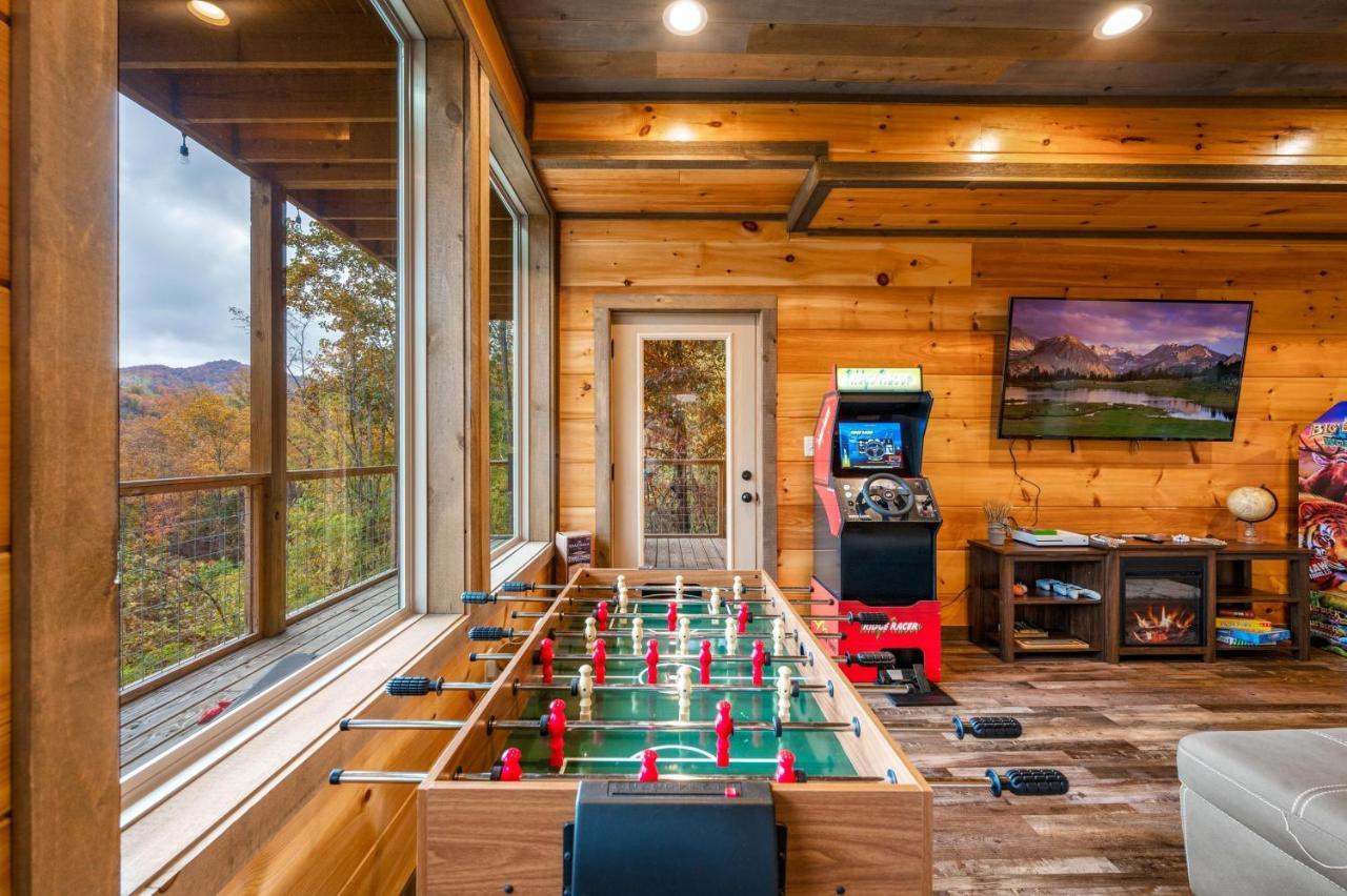 The Overlook - '21 Cabin - Gorgeous Unobstructed Views - Fire Pit Table - Gamerm - Hottub - Xbox - Lots Of Bears Gatlinburg Buitenkant foto