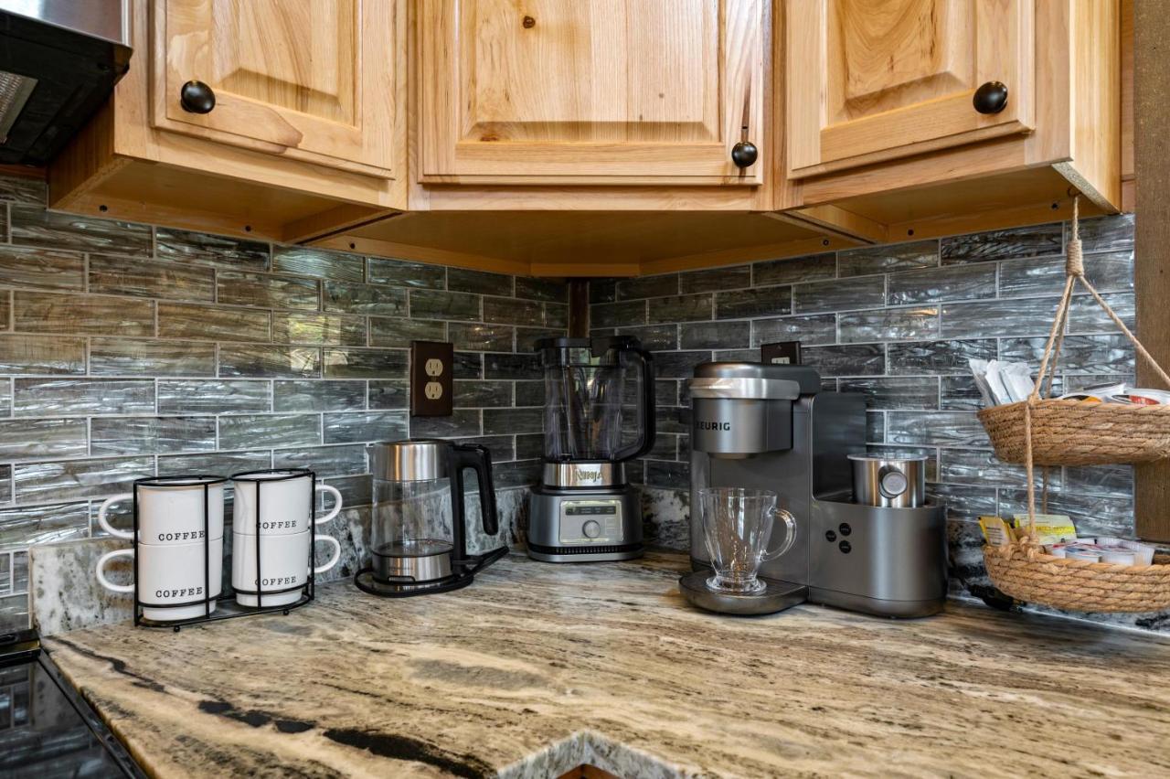The Overlook - '21 Cabin - Gorgeous Unobstructed Views - Fire Pit Table - Gamerm - Hottub - Xbox - Lots Of Bears Gatlinburg Buitenkant foto