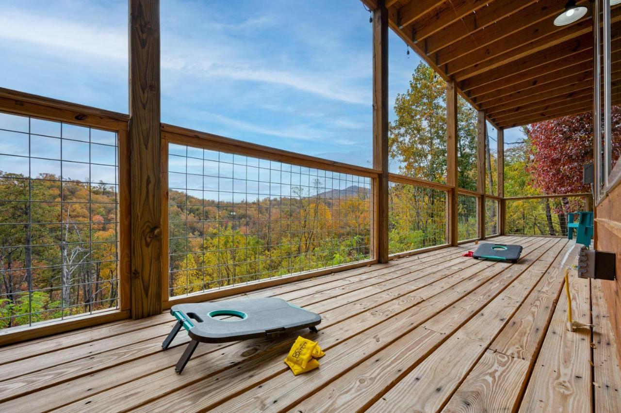 The Overlook - '21 Cabin - Gorgeous Unobstructed Views - Fire Pit Table - Gamerm - Hottub - Xbox - Lots Of Bears Gatlinburg Buitenkant foto