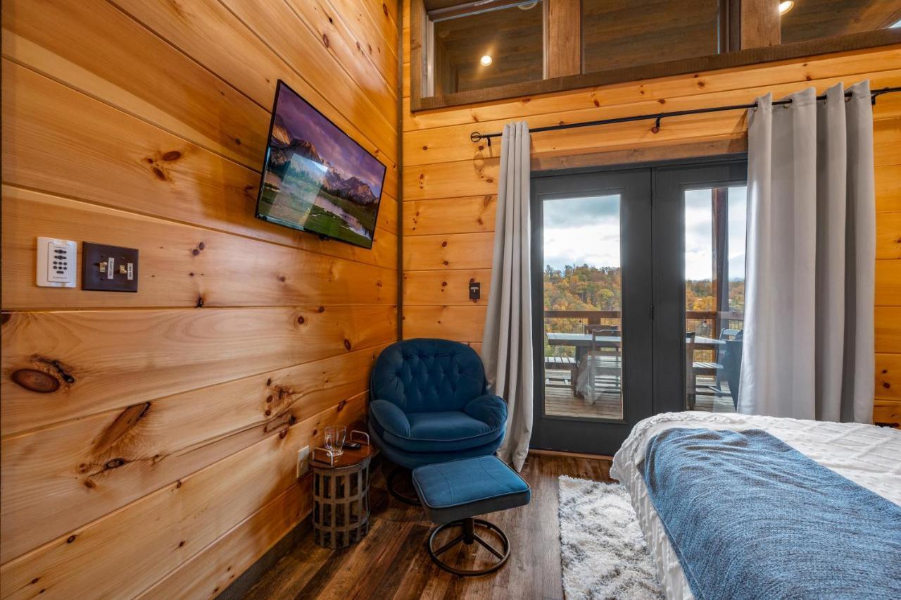 The Overlook - '21 Cabin - Gorgeous Unobstructed Views - Fire Pit Table - Gamerm - Hottub - Xbox - Lots Of Bears Gatlinburg Buitenkant foto