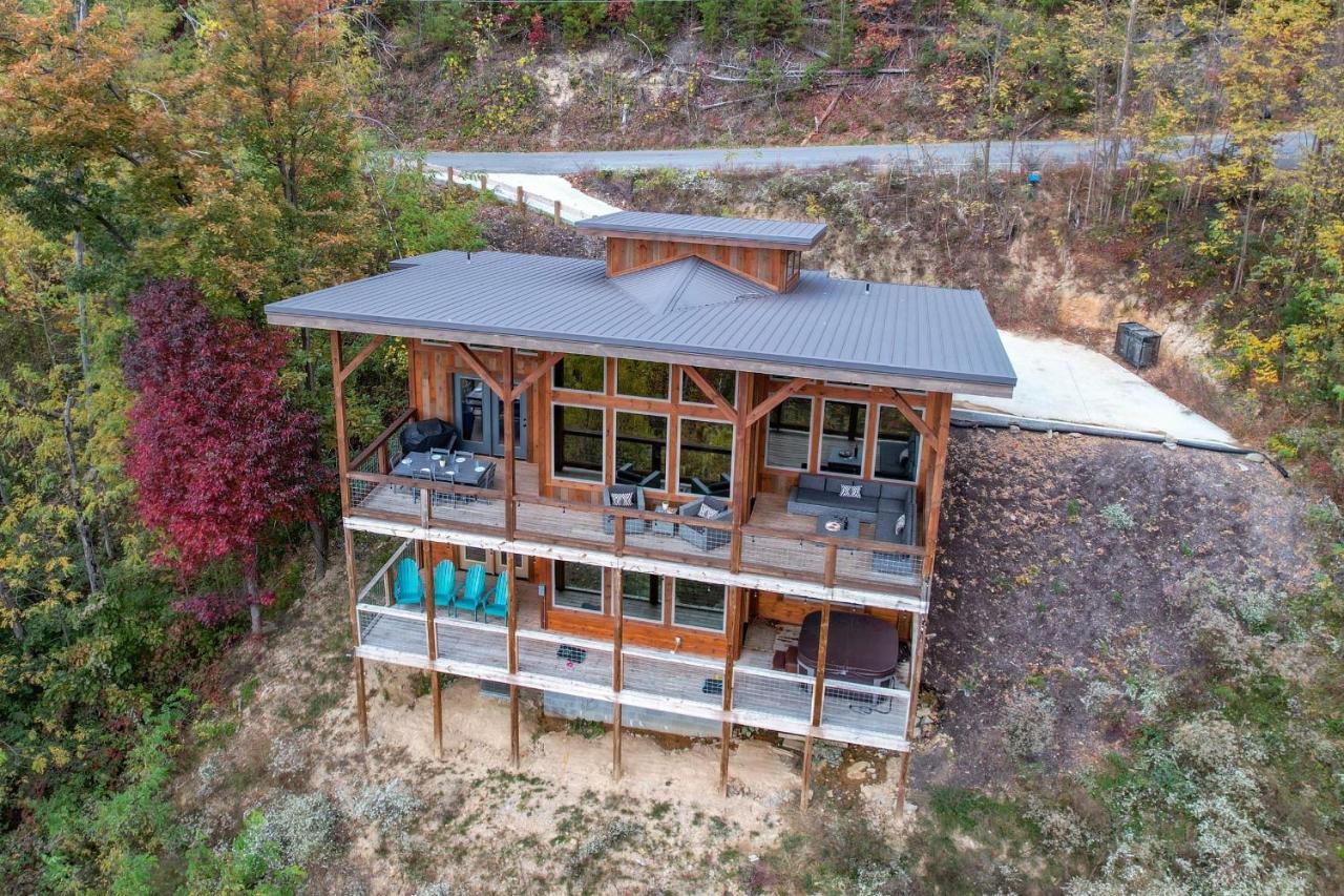 The Overlook - '21 Cabin - Gorgeous Unobstructed Views - Fire Pit Table - Gamerm - Hottub - Xbox - Lots Of Bears Gatlinburg Buitenkant foto